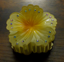 Load image into Gallery viewer, Aute Crystal Bloom Hair Clip