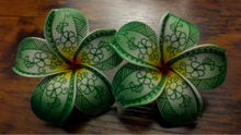 Load image into Gallery viewer, Tribal Glow Blossom Pick & Clip