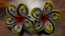 Load image into Gallery viewer, Tribal Glow Blossom Pick & Clip