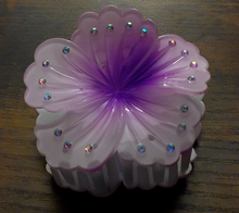 Load image into Gallery viewer, Aute Crystal Bloom Hair Clip