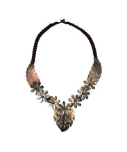 Load image into Gallery viewer, Mother of Pearl Tiare & Monstera Necklace