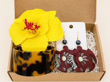Load image into Gallery viewer, Island Gift Sets – Kaulima, Earrings & Flower