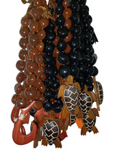 Load image into Gallery viewer, BLACK KUIKUI LEI WITH TURTLE PENDANT