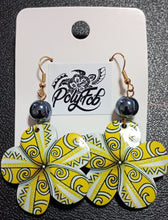 Load image into Gallery viewer, TRIBAL PRINT PLUMERIA WITH PEARL EARRINGS