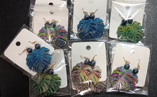 Load image into Gallery viewer, TRIBAL PRINT MONSTERA WITH PEARL EARRINGS