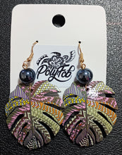 Load image into Gallery viewer, TRIBAL PRINT MONSTERA WITH PEARL EARRINGS