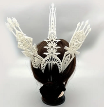 Load image into Gallery viewer, HAIR COMB SAMOAN TONGAN OLD STYLE ROYAL DESIGN