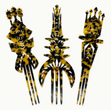 Load image into Gallery viewer, HAIR COMB SAMOAN TONGAN OLD STYLE ROYAL DESIGN