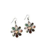 Load image into Gallery viewer, Tiare Flower Shell Earrings