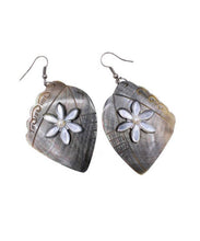Load image into Gallery viewer, Tiare Flower With Hand Carved Shell Pendant Earrings