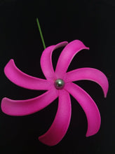 Load image into Gallery viewer, TROPICAL TIARE WITH BLACK PEARL SEI