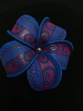Load image into Gallery viewer, PLUMERIA CHARM HAIR CLIP