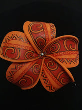 Load image into Gallery viewer, PLUMERIA CHARM HAIR CLIP
