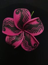 Load image into Gallery viewer, TRIBAL SWIRL PLUMERIA SEI