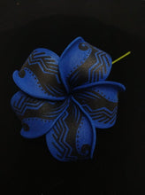 Load image into Gallery viewer, TRIBAL SWIRL PLUMERIA SEI
