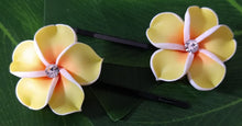 Load image into Gallery viewer, FLOWER HAIR PIN