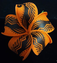 Load image into Gallery viewer, TRIBAL SWIRL PLUMERIA SEI