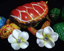 Load image into Gallery viewer, TEINE FIMO PLUMERIA EARRINGS