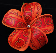 Load image into Gallery viewer, PLUMERIA CHARM SEI