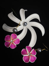 Load image into Gallery viewer, FIMO DANGLING EARRINGS WITH PEARLS