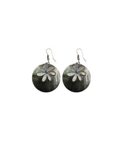 Load image into Gallery viewer, Mother Of Pearl Tiare Flower Earrings
