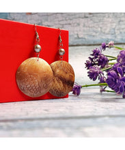 Load image into Gallery viewer, Hand Carved shell Pearl Earrings
