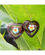 Load image into Gallery viewer, Heart Shaped Coconut Earrings With Flower
