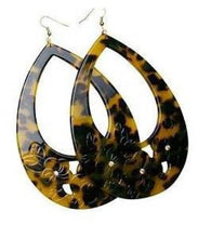 Load image into Gallery viewer, Brown Faux Turtle Shell Tear Drop Earring
