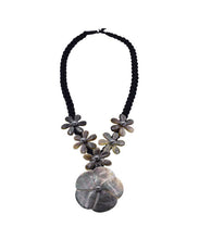 Load image into Gallery viewer, Plumeria and Tiare MOP Shell Necklace
