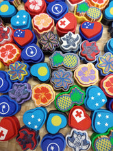 Load image into Gallery viewer, Island Pride Fidget Clickers | $5
