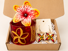 Load image into Gallery viewer, Island Gift Sets – Kaulima, Earrings &amp; Flower
