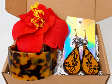 Load image into Gallery viewer, Island Gift Sets – Kaulima, Earrings &amp; Flower

