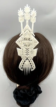 Load image into Gallery viewer, HAIR COMB SAMOAN TONGAN OLD STYLE ROYAL DESIGN
