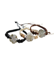 Load image into Gallery viewer, Mother Of Pearl Flower Shell Pendant Adjustable Bracelet
