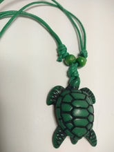 Load image into Gallery viewer, ADJUSTABLE NECKLACE WITH TURTLE PENDANT
