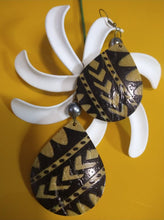 Load image into Gallery viewer, TEARDROP TRIBAL COCONUT SHELL EARRINGS
