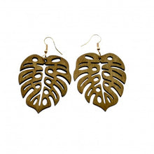 Load image into Gallery viewer, MONSTERA AND DIAMOND PLUMERIA WOOD CARVED EARRING
